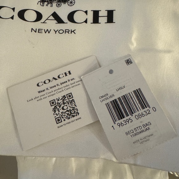 EUC Coach Sequin Studio purse style #CM426 in silver SOLD OUT ONLINE - Picture 13 of 15